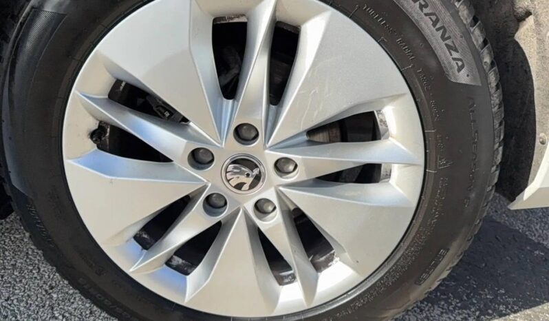 
								SKODA OCTAVIA full									