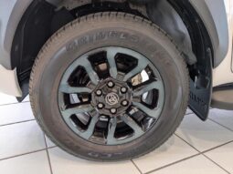 
										Toyota Hilux Invincible. full									