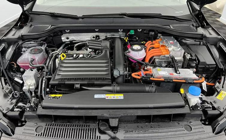 
								VOLKSWAGEN Golf Style 1.4 eHybrid OPF 204 DSG6 full									