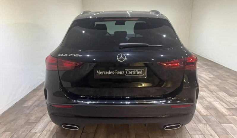 
								Mercedes-Benz GLA 250 e 8G-DCT AMG Line full									