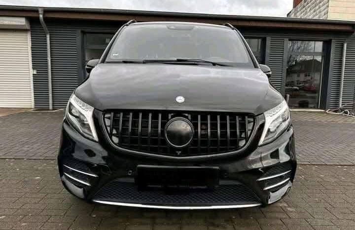 
								Mercedes-Benz V 250d AMG 4MATIC full									