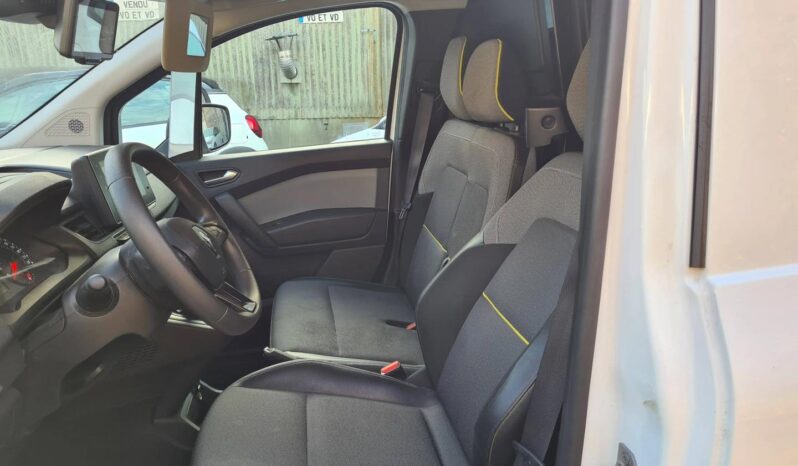 
								Renault Kangoo full									