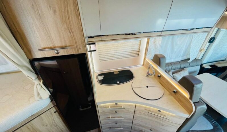 
								Eura Mobil Integra Line 695 EB full									
