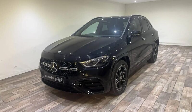 
								Mercedes-Benz GLA 250 e 8G-DCT AMG Line full									