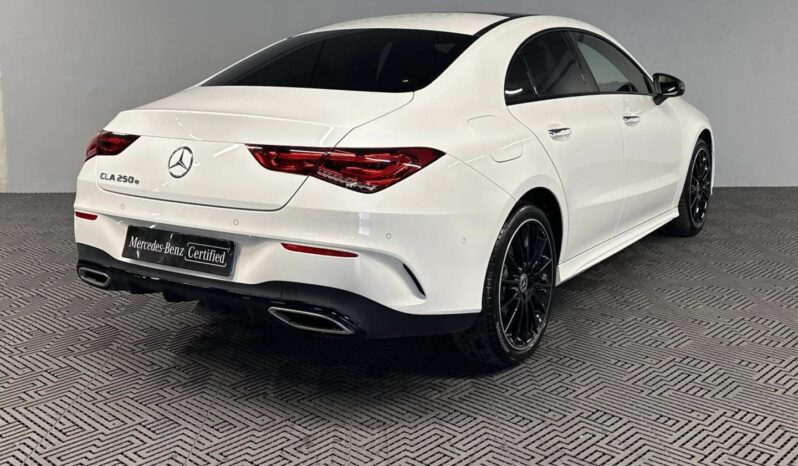
								MERCEDES CLASSE CLA Coupé 250 e 8G-DCT AMG LINE full									
