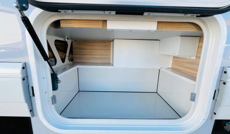 
								CAMPING-CAR CARTHAGO C-TOURER T 143 LE full									