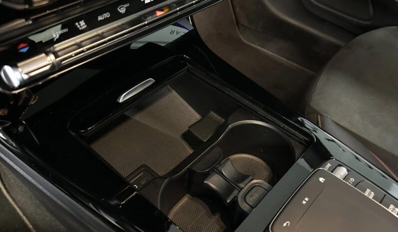 
								MERCEDES CLASSE CLA Coupé 250 e 8G-DCT AMG LINE full									