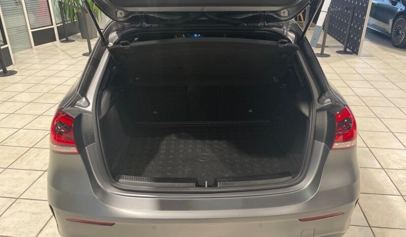 
								Mercedes Classe A 200 d AMG Line full									