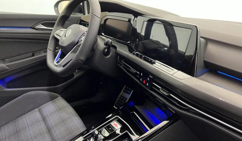 
								Volkswagen Golf GTE 1.4 eHybrid OPF 245 DSG6 full									