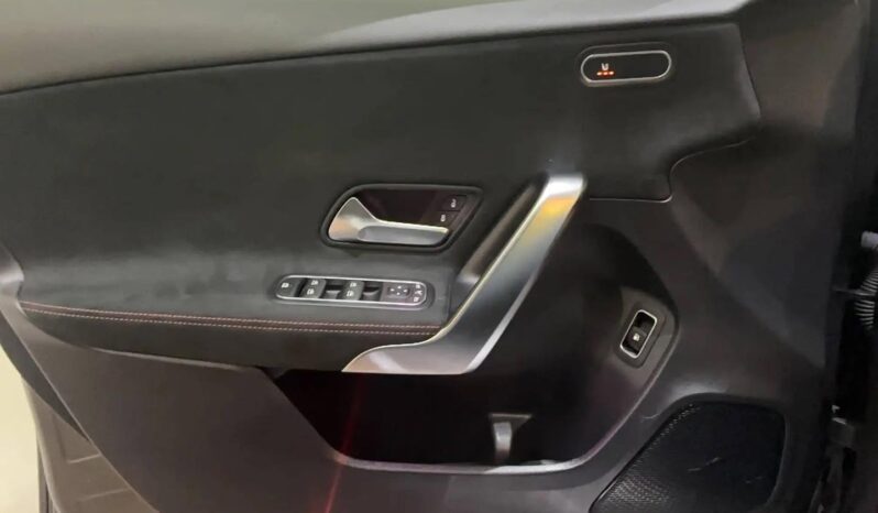 
								Mercedes Classe A 250 e 8G-DCT AMG Line full									