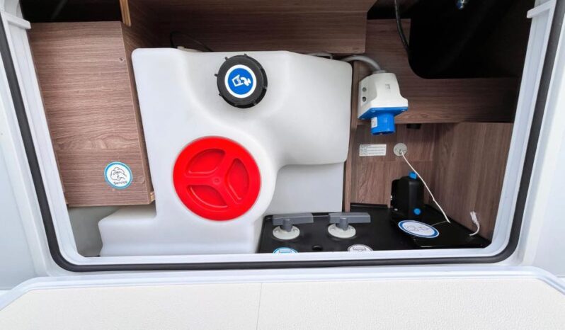 
								KNAUS L!VE WAVE T 700 MEG full									