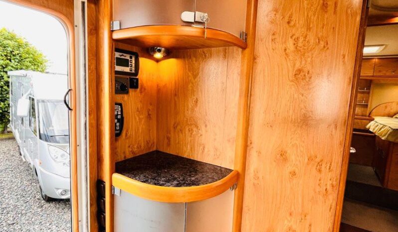 
								CAMPING-CAR CARTHAGO full									