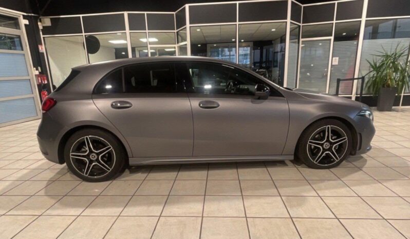 
								Mercedes Classe A 200 d AMG Line full									