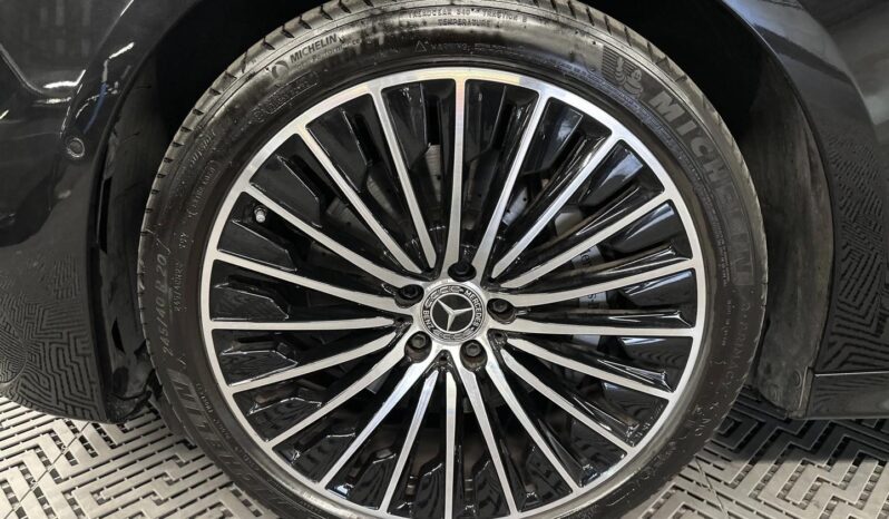 
								Mercedes Classe E 300 de Hybrid EQ 9G-Tronic AMG LINE full									