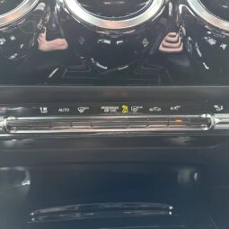 
										Mercedes-Benz Classe A 180 d 8G-DCT AMG Line full									