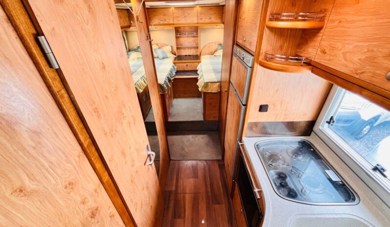 
								CAMPING-CAR CARTHAGO full									