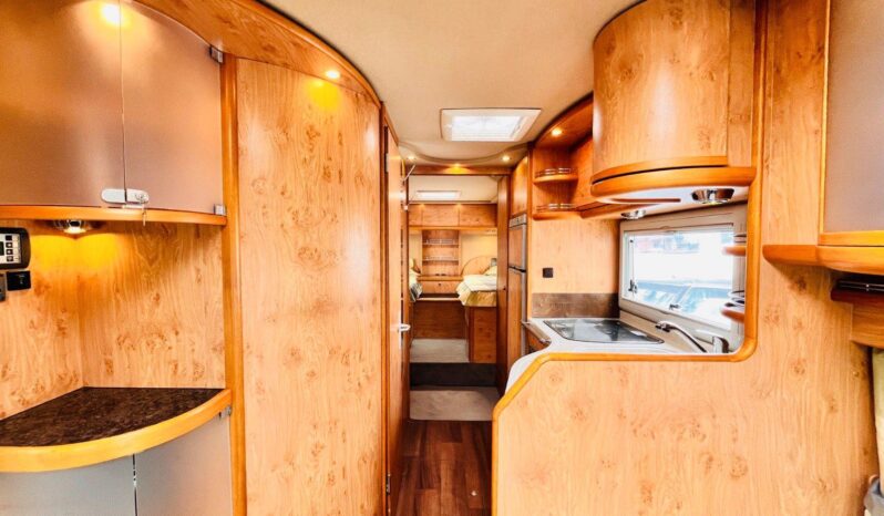 
								CAMPING-CAR CARTHAGO full									