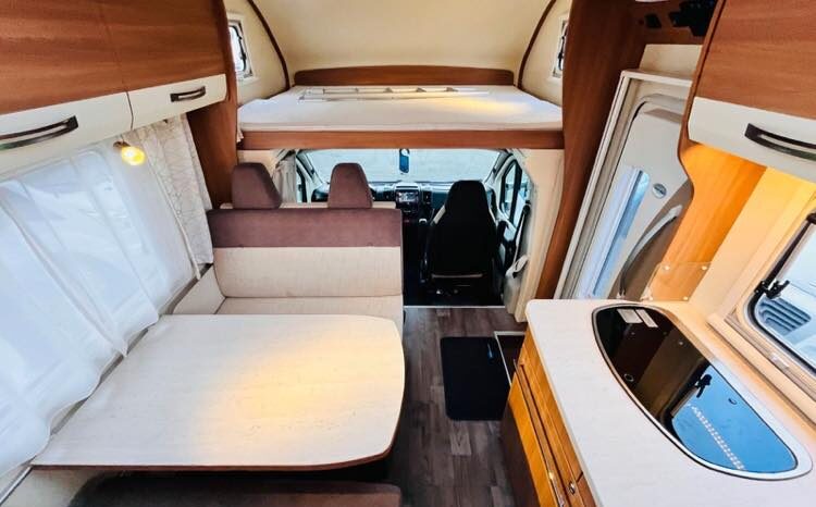 
								EURA MOBIL ACTIVA ONE 650 VB AUTOMATIQUE full									