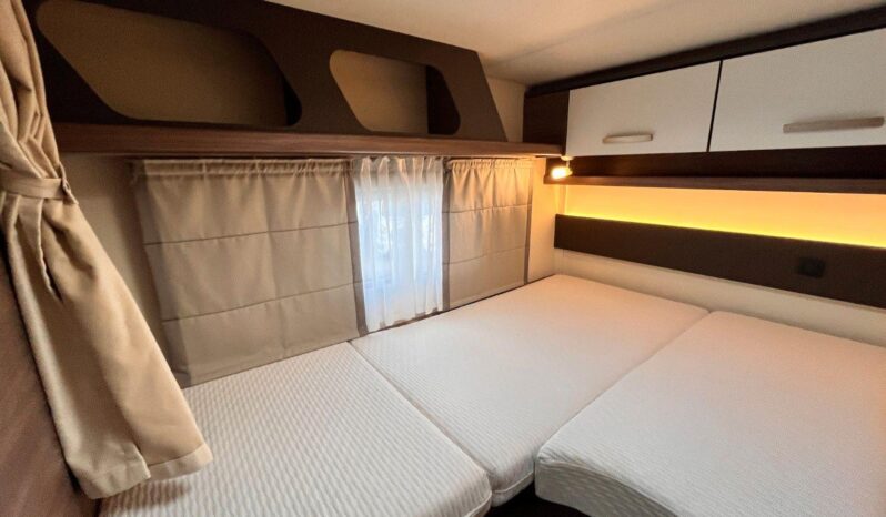 
								KNAUS L!VE WAVE T 700 MEG full									