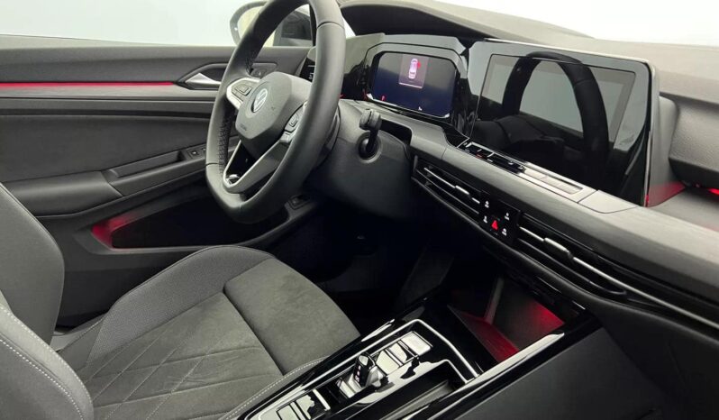 
								VOLKSWAGEN Golf Style 1.4 eHybrid OPF 204 DSG6 full									