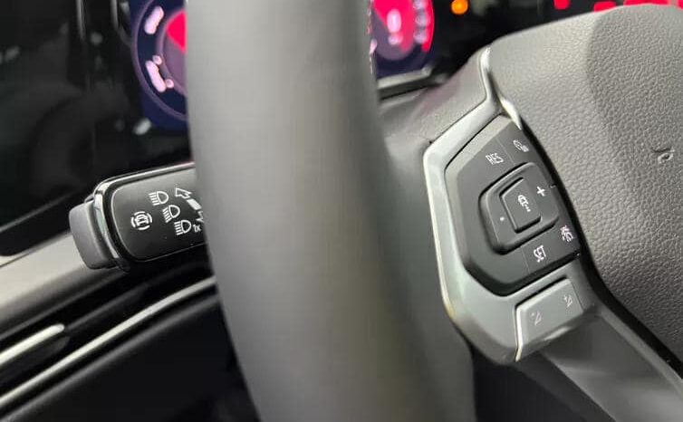 
								VOLKSWAGEN Golf Style 1.4 eHybrid OPF 204 DSG6 full									