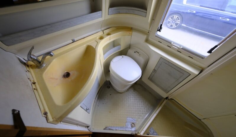 
								Daimler-Benz Sprinter full									